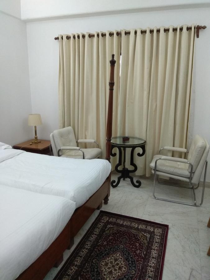 Hotel Palm Greens Nuova Delhi Esterno foto
